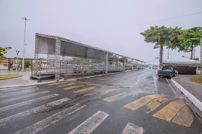 Estrutura para o desfile de Vila de Abrantes está 90% concluída