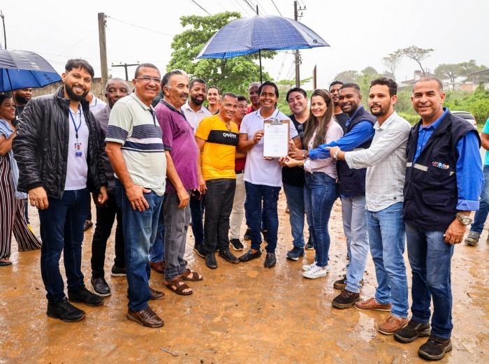 Candeias: Ordem de serviço para pavimentação de mais de 20 ruas da Urbis 1 é assinada