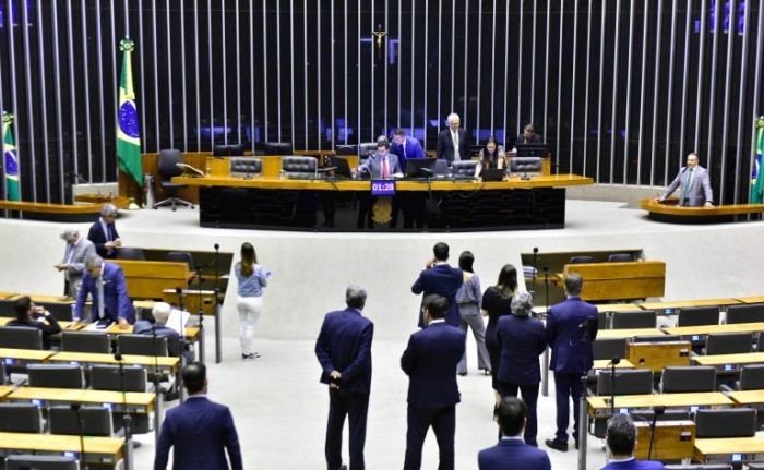 Câmara realiza sessão para análise de propostas; acompanhe