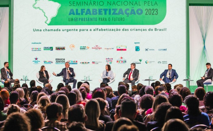 Governo do Tocantins é destaque em políticas educacionais para alfabetização de crianças