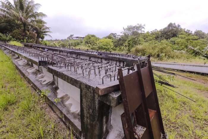 Obras da ponte na Avenida Rio Camaçari seguem avançando
