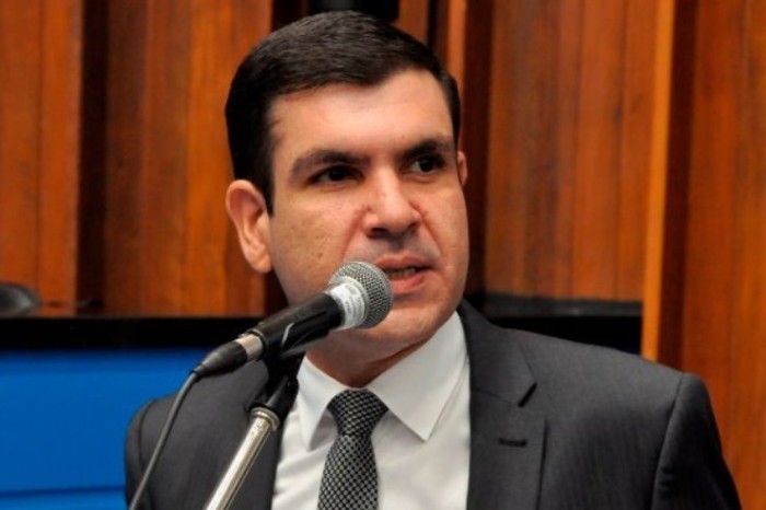 Jamilson Name solicita implantação de torre de telefonia móvel na região do Alto Caracol