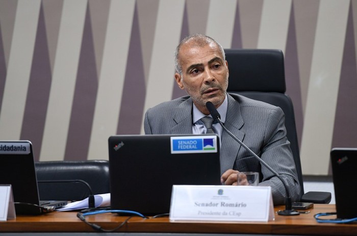 Relator da proposta, Romário defendeu aprovação da dedução - Foto: Edilson Rodrigues/Agência Senado