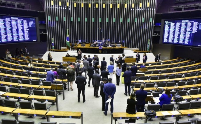 Deputados em sessão do Plenário - (Foto: Zeca Ribeiro/Câmara dos Deputados)