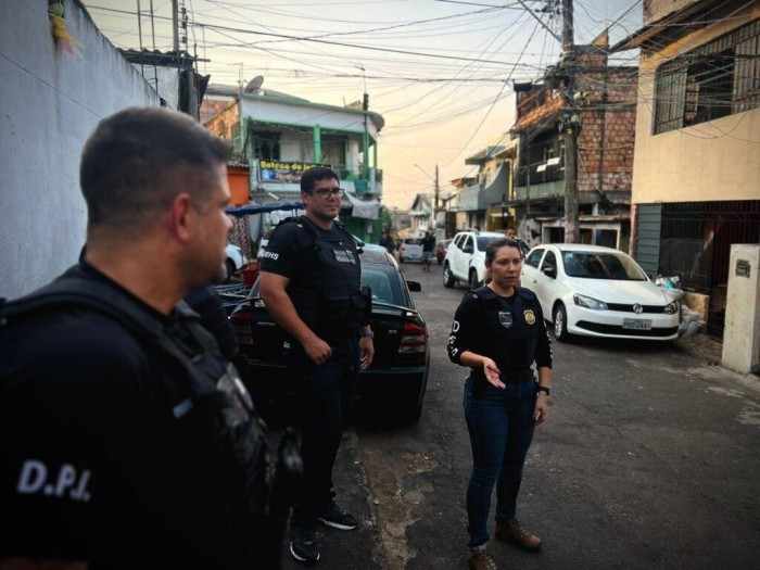 Durante operação, PC-AM prende indivíduo em posse de drogas, arma de fogo e munições no bairro Compensa