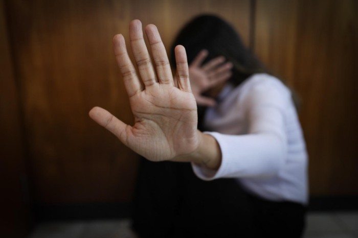 Estudo aponta vulnerabilidades socioeconômicas de órfãos do feminicídio