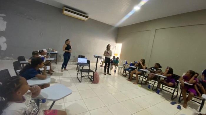 Equipe do Creas/Paefi promove roda de conversa com crianças de projeto social da Capital