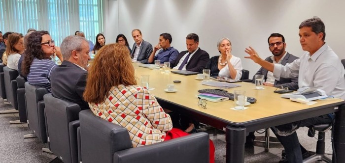 Governo do Estado debate cooperação técnica entre Bandes e BNDES