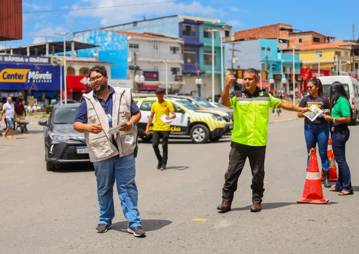 Candeias: Blitz educativa leva conscientização aos condutores do município