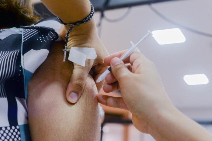 Semus leva vacinação contra covid-19, influenza e de rotina até Feira da Arno 33