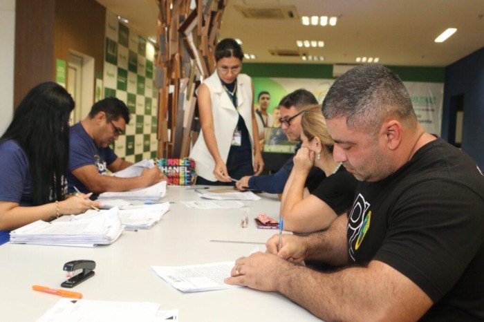 Atletas e paratletas contemplados no Bolsa Esporte Estadual assinam contrato de Patrocínio Desportivo