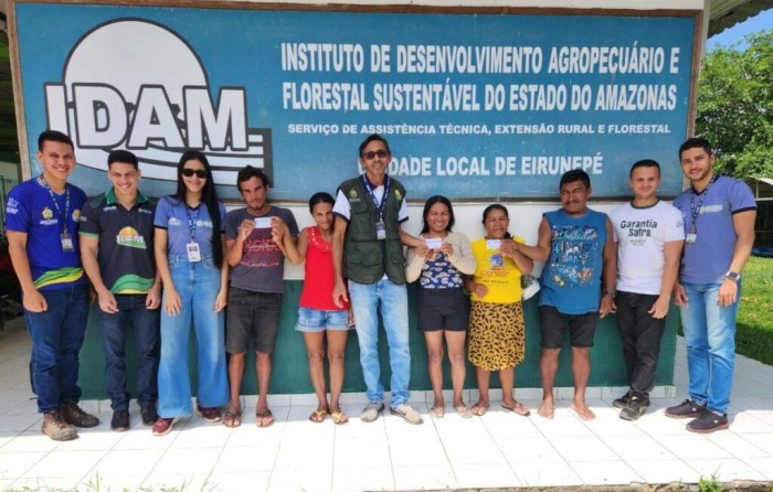 Idam inicia entrega do Cartão do Produtor Rural a indígenas de Eirunepé