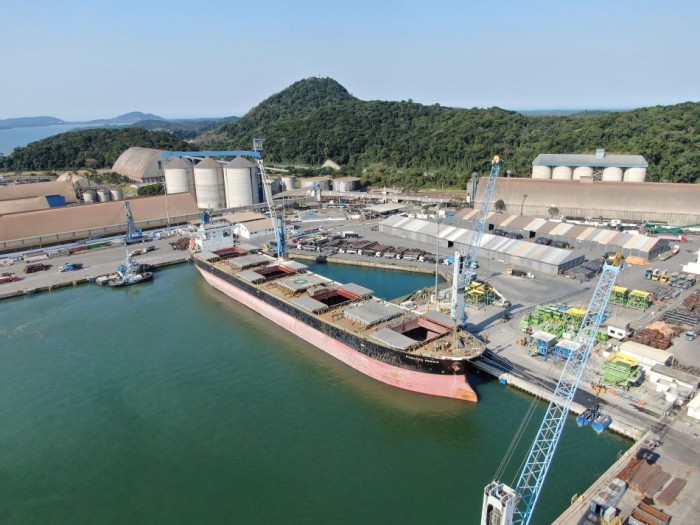 Quase 10% de toda a soja exportada pelo Brasil para a China nesta ano saiu do Porto de São Francisco