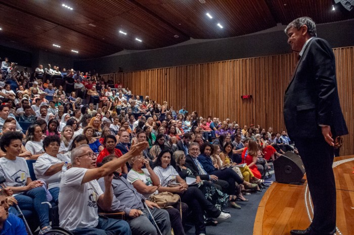 Ministro do Desenvolvimento Social apresenta projetos da Pasta em audiência na CLDF