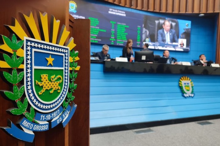 Deputados estaduais devem votar cinco projetos nesta terça-feira