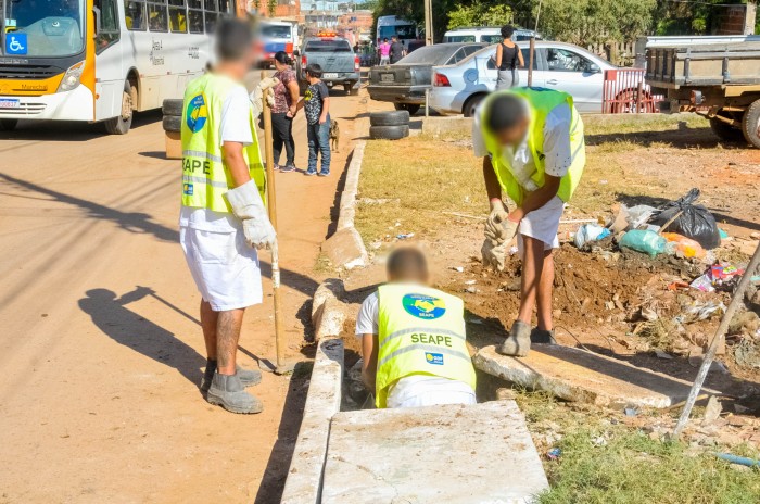 Órgãos do GDF se unem para limpar os bueiros do Distrito Federal