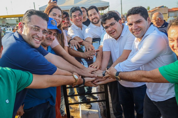 Governador inaugura restauração da PI-214, que liga Esperantina a Morro do Chapéu