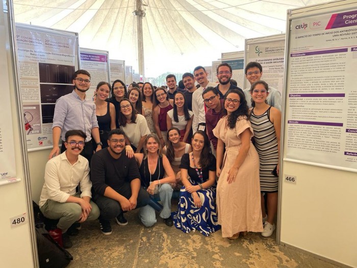 Alunos de medicina e de enfermagem do DF participam de congresso