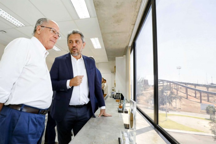 Em visita ao CIPP com vice-presidente Geraldo Alckmin e ministro Camilo Santana, governador fala sobre estudo para produção de eletrolisadores