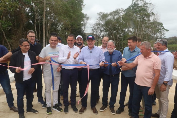 Governo do Estado entrega obras e anuncia novos investimentos em Ibitirama