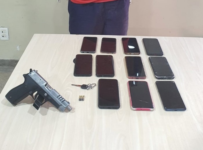 Na zona norte, Polícia Militar recupera 11 aparelhos celulares roubados