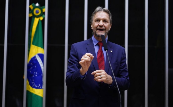 Pedro Uczai apresentou o requerimento para a realização da audiência - (Foto: Pablo Valadares/Câmara dos Deputados)