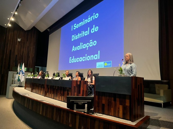 Gestores participam do I Seminário Distrital de Avaliação Educacional