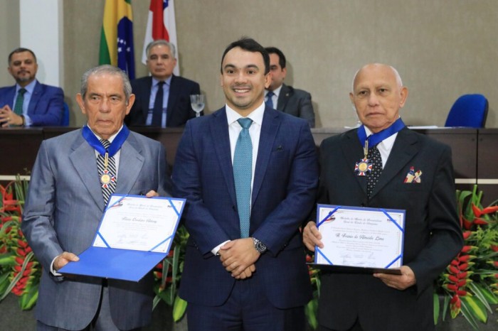 PGE-AM concede Medalha do Mérito a procuradores do Estado aposentados