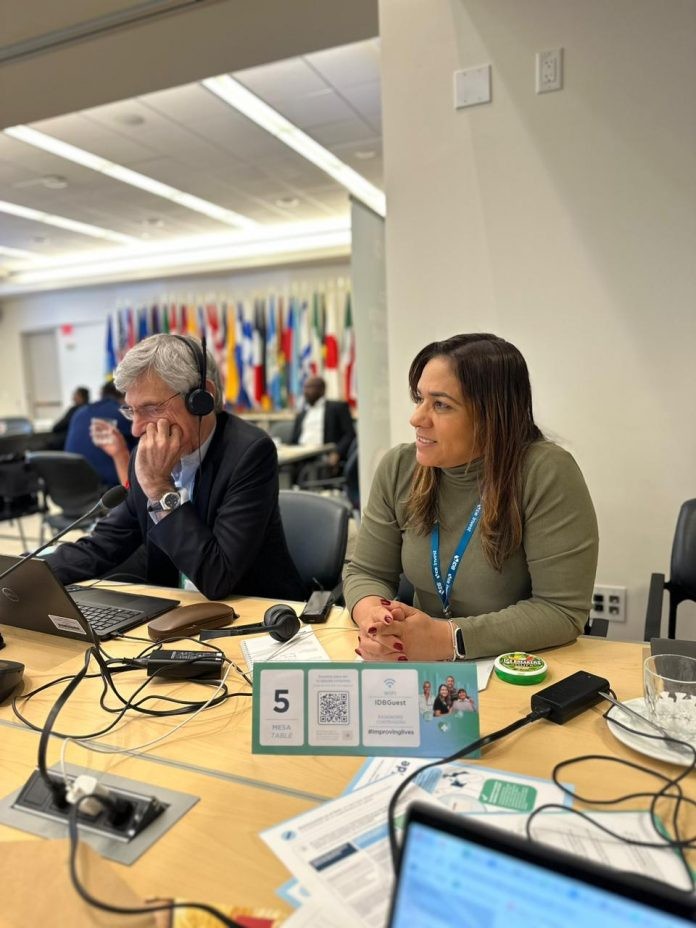 Em evento internacional, secretária da Saúde da Bahia fala sobre investimentos na Atenção Primária