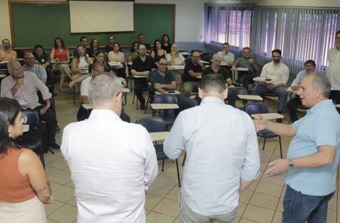 Detran-MS se reúne com nova empresa que será responsável pela emissão de CNHs