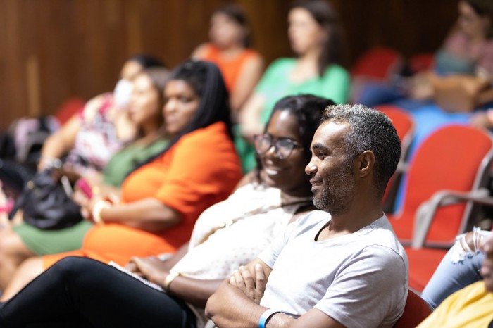 Educação de SP deposita R$ 450 milhões em bônus para 181 mil profissionais da rede