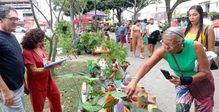 Antiguidades, artesanato e muita arte neste domingo na avenida Getúlio Vargas