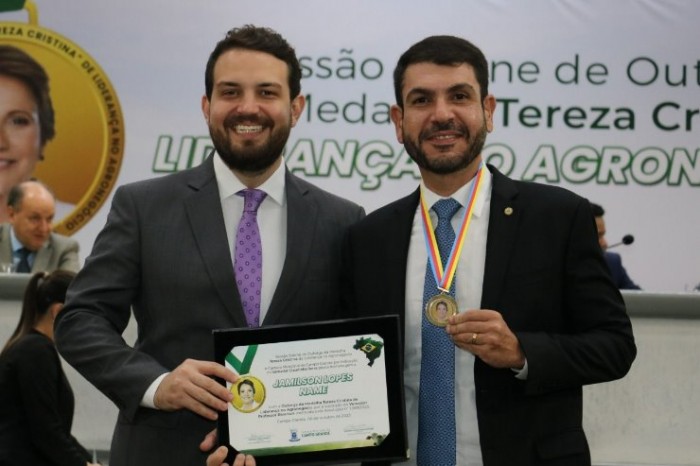 Jamilson Name é homenageado com Medalha de Liderança no Agronegócio