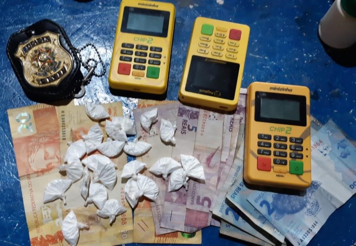 Polícias Civil e Militar prendem comerciante por traficar drogas em conveniência de Campo Grande