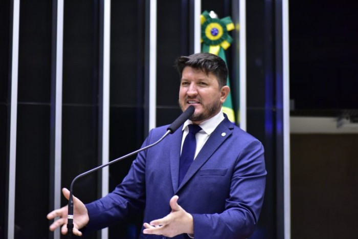 O autor da proposta, deputado Glaustin da Fokus - (Foto: Zeca Ribeiro/Câmara dos Deputados)