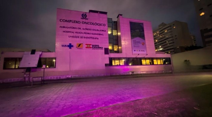 Outubro Rosa: CEPON realiza cirurgias de reconstrução mamária e promove conscientização e prevenção do câncer de mama