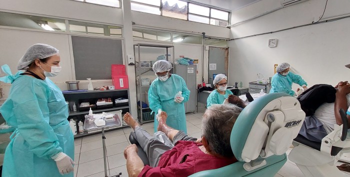 Ambulatório do Pé Diabético do Gama fez quase 7 mil procedimentos este ano