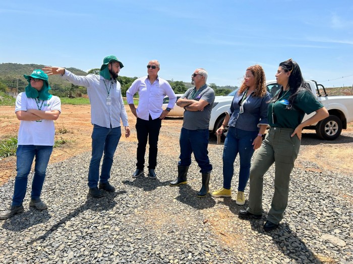 Técnicos vistoriam ampliação do Aterro Sanitário de Brasília