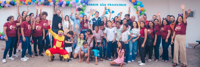 - Secretário Tiago Fernandes e equipe da SES visita ao Sorrir Ponta do São Francisco (Foto: Israel Pontes)