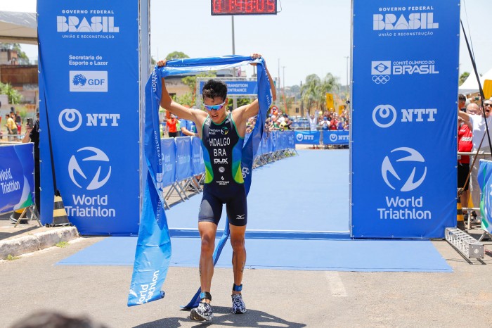 Mais de 80 triatletas participam da Copa do Mundo de Triatlo em Brasília