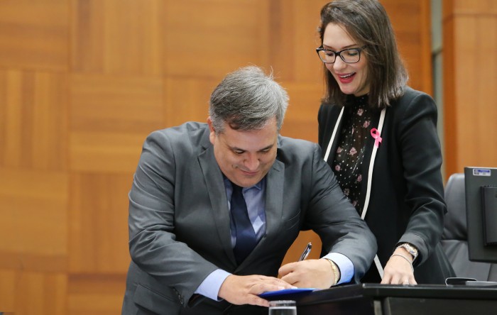 Moacir Couto assume cadeira na ALMT com licença do deputado Paulo Araújo
