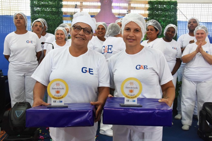 Com empate, duas merendeiras do Guará avançam para semifinal de concurso