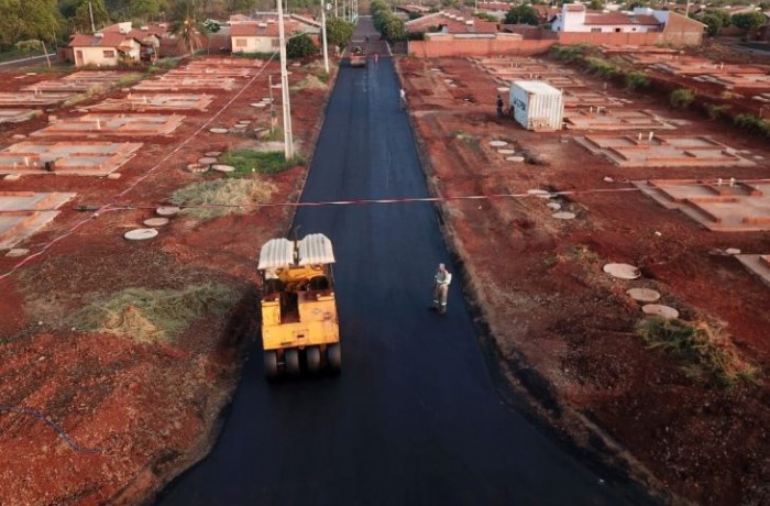 Em fase de conclusão, obras de drenagem e asfalto vão beneficiar moradores de Terenos