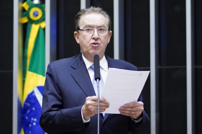 O autor da proposta, deputado Luciano Ducci - (Foto: Pablo Valadares/Câmara dos Deputados)