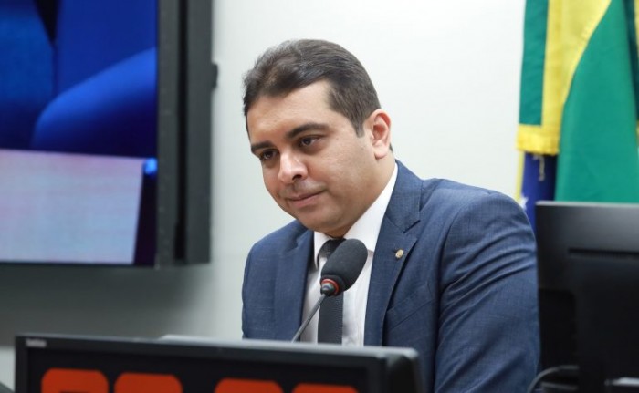 Fernando Rodolfo, relator do projeto de lei na comissão - (Foto: Mario Agra / Câmara dos Deputados)