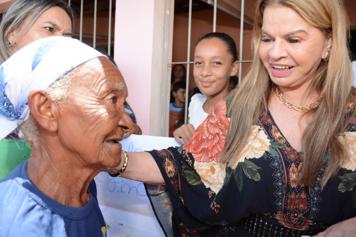 Primeira-dama do Estado conhece produção artesanal de mais duas comunidades quilombolas em Riachão do Bacamarte e Ingá