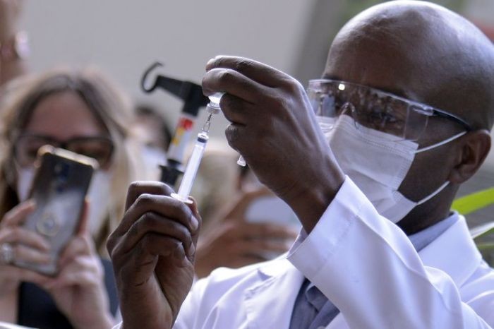 Novas doses da vacina da Índia já estão na Fiocruz