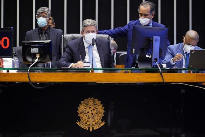 Presidente da Câmara, Arthur Lira, comanda a sessão do Plenário - (Foto: Pablo Valadares/Câmara dos Deputados)