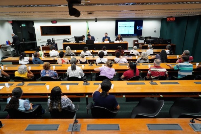 Audiência promovida pela Comissão de Defesa dos Direitos da Pessoa Idosa - (Foto: Pablo Valadares/Câmara dos Deputados)