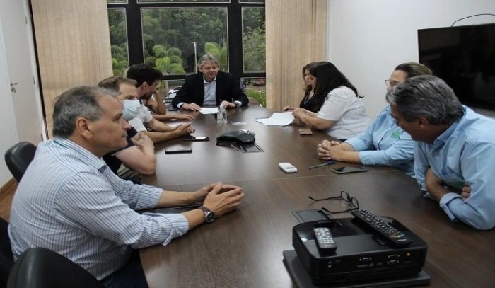Governo e Suzano firmam acordo que vai atender 130 famílias de agricultores familiares de Ribas do Rio Pardo